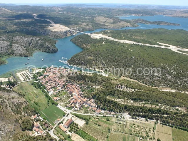 Aerial view of villa with pool with garden in Skradin